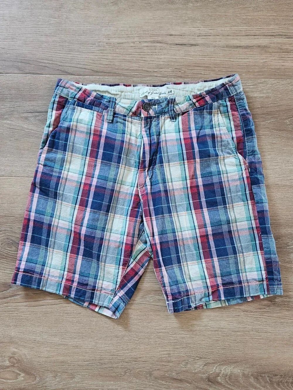 H&M Men's Red Blue and White Plaid Shorts Size 32